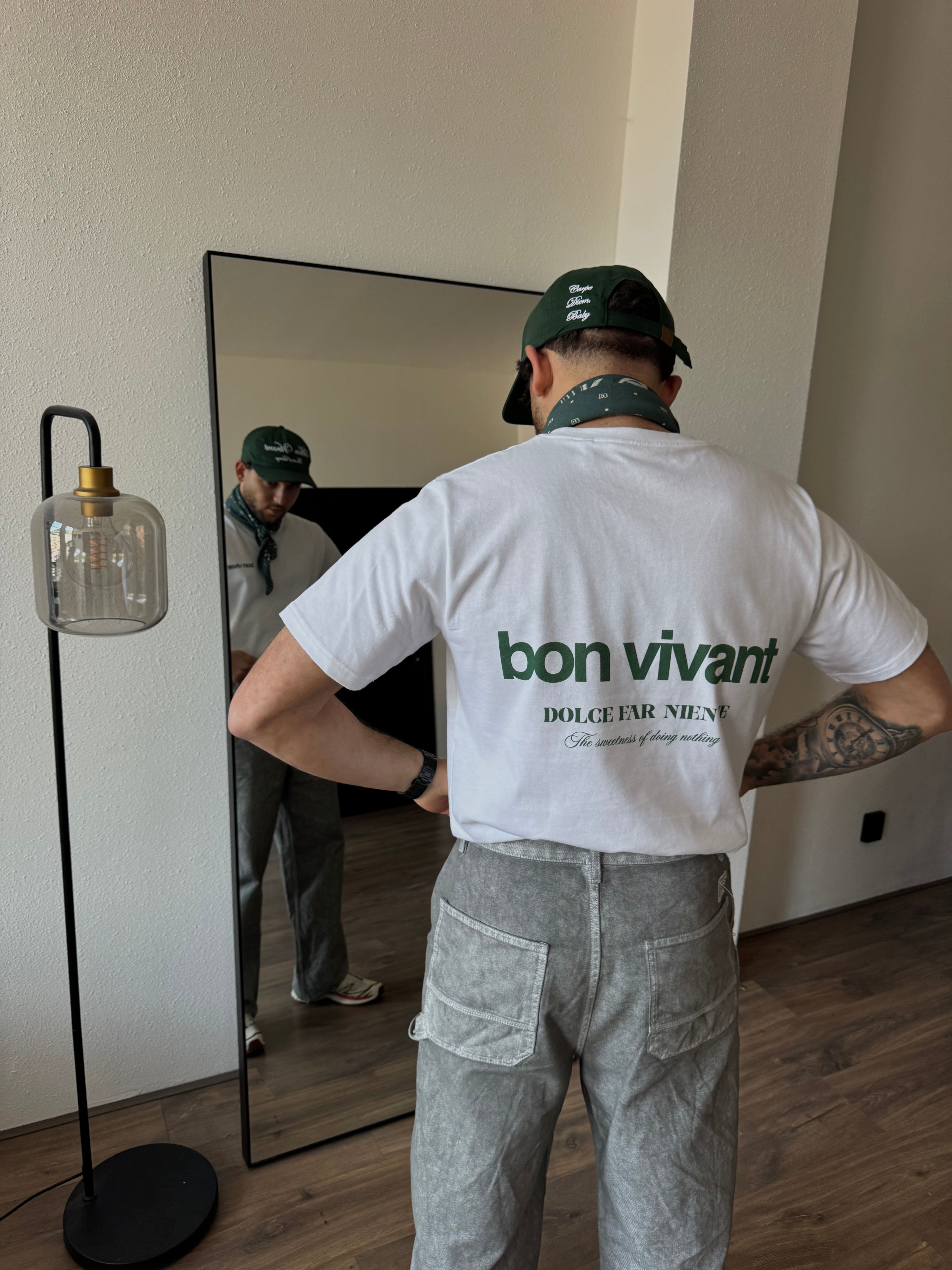 Model_Kiro_Wearing_Dark_Green_Dolce_Far_Niente_Boxy_Summer_Tee