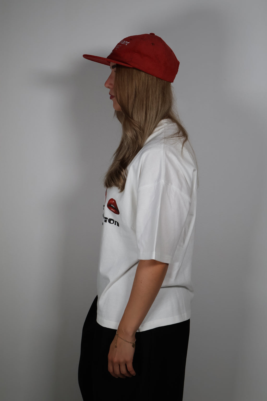 Boxy Graphic T-shirt "Art Of Seduction"